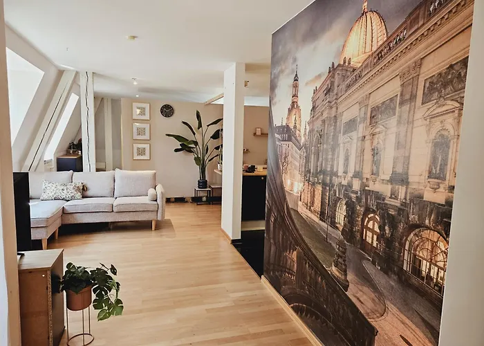 Elegantes Loft Mit 2 Etagen Im Koenigsviertel